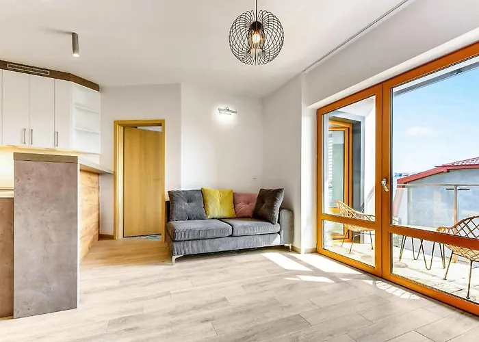 2 Bedroom Gorgeous In Apartament